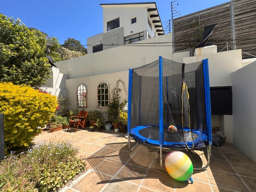 4 Bedroom Property for Sale in Higgovale Western Cape
